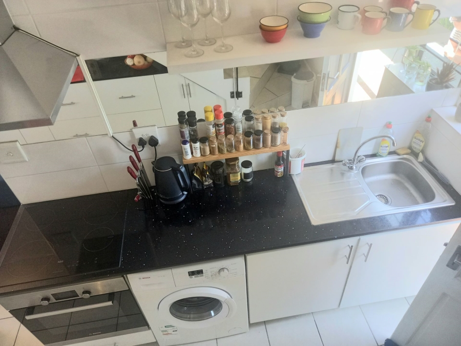 2 Bedroom Property for Sale in Maitland Western Cape